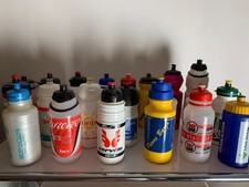 LOT DIVERS BIDONS CYCLISME -