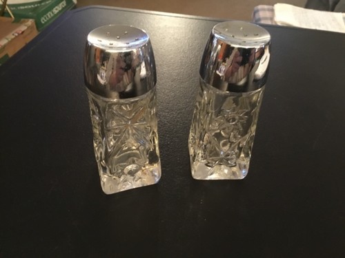 Clear glass silver top salt - clear,