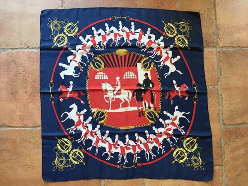 Foulard carré hermès - carré, soie