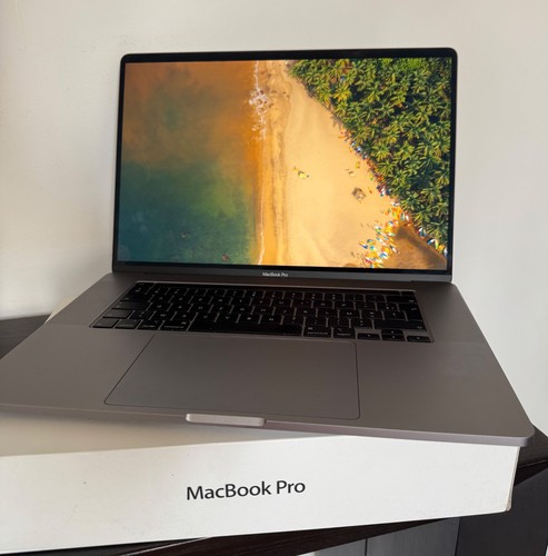 Macbook pro 4 ghz - 16”, i9