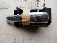 Alfa 147 1,6L 77KW MKB: AR37203 Poignée De Porte Intérieure Gauche 46736147