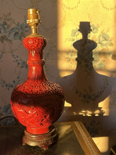 Lampe dragon pot à - et,