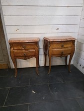 Paire De Tables De Chevet Galbées Style Louis XV En Marqueterie