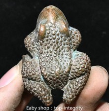 Sculpture de grenouille en