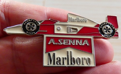 Tres rare pin vintage f1 - tres,