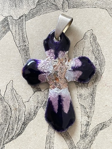 Jolie croix pendentif