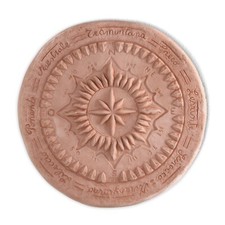 Bas-relief en terre cuite rose