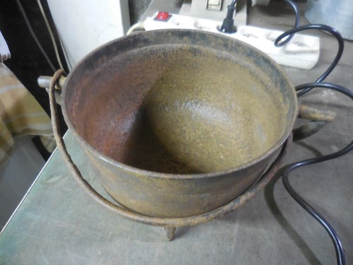 Ancien petit chaudron fonte - chaudron, en