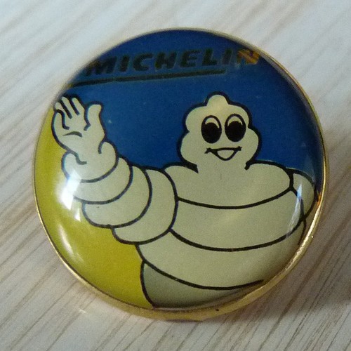 Rare pin voiture pneu - rare,