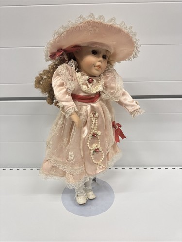 Poupée porcelaine musique - poupée,