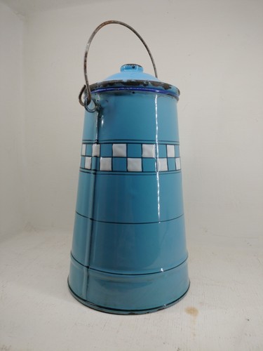 Ancien seau pot - seau, tôle