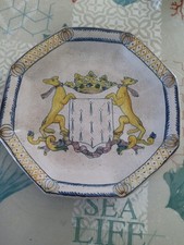 Assiette Octogonale Quimper Malicorne Blason A L' Hermine, Chien Et A Ma Vie 