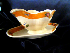 SAUCIERE sur DORMANT faience