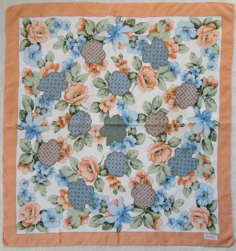 Superbe foulard gucci soie - -superbe,