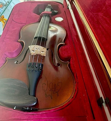 Violon signé par - par, lindsey