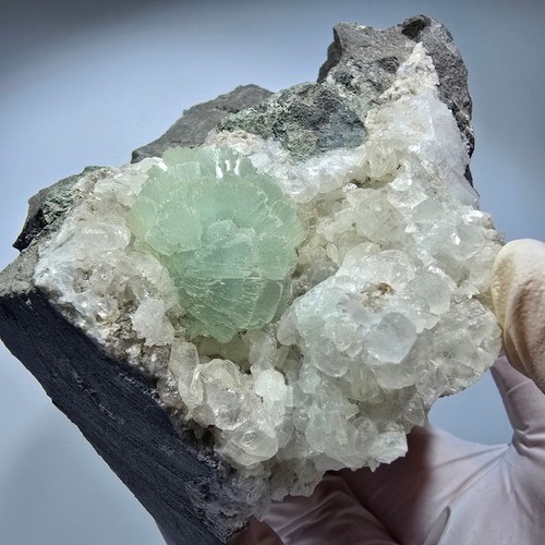 Sphère préhnite cube - préhnite,