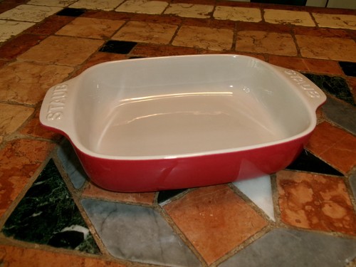 Plat gratin rouge staub - plat,
