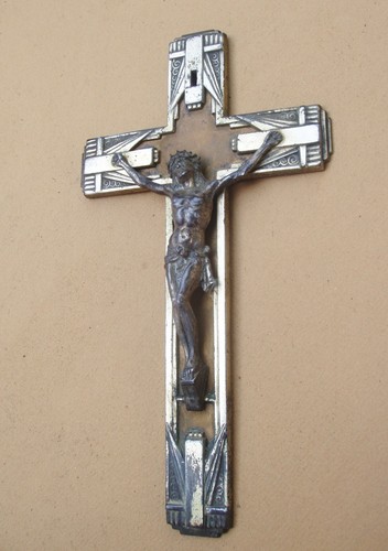 Ancien crucifix mural - , de