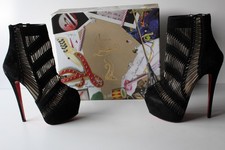 CHRISTIAN LOUBOUTIN Bottines velours noir T38,5 (34311)