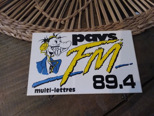 Ancien autocollant radio - , fm