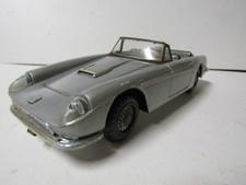 ancienne voiture ferrari jouet