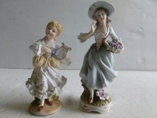 2 ANCIEN SUJET EN BISCUIT