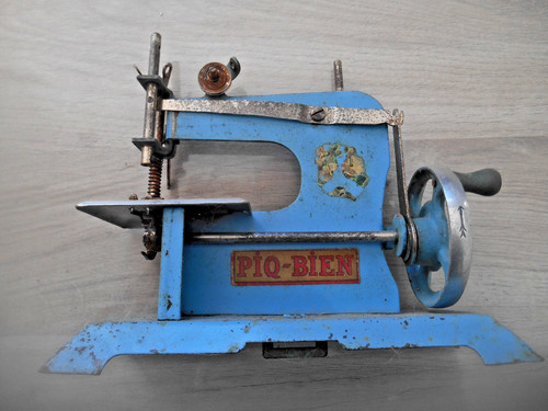 Ancienne machine à - 🧵,