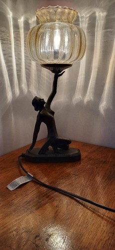 Superbe lampe art - , femme