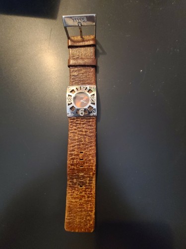 Titus watch