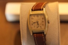 Montre Dames art deco Fonctionne bien mais prévoir un nettoyage