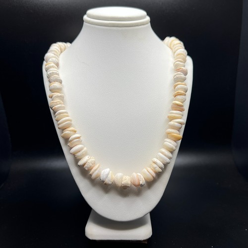 Hawaiian puka shell necklace - shell,