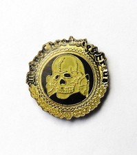 RNT D/ pin's meinechre heirt eteue, tête de mort