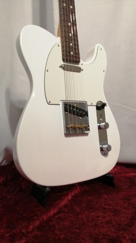 Guitare électrique - (fender),