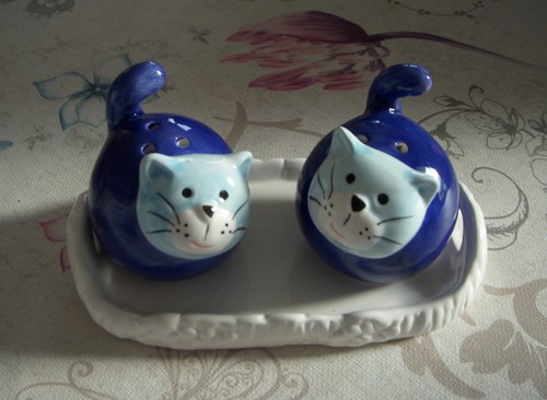 Chats saleron saliere - chats,