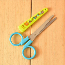 CISEAUX ENFANT AVEC FOURREAU LOISIRS CREATIF OUTIL SCRAPBOOKING SCRAP CARTE  