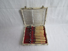 coffret 12 fourchettes à gateaux en inox