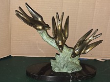 statue d'oiseaux hirondelleS