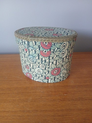 Ancienne grande boite a - grande,