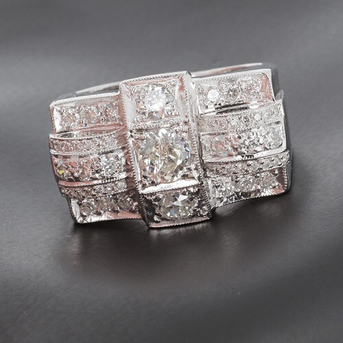 Importante bague chevalière - importante, /