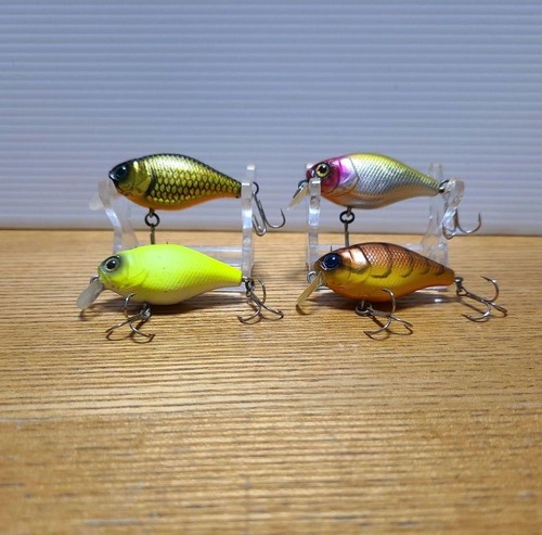 Jackall cherry crankbait 4pc - jackall,