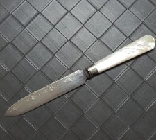 couteau de service en argent et nacre ( orfervrerie britanique )