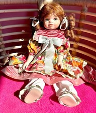 RARE POUPEE DE COLLECTION MUNDIA LES ROMANTIQUES 50 CM EN PORCELAINE 1992