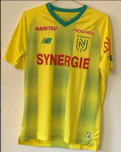 Maillot porté par - , ludovic