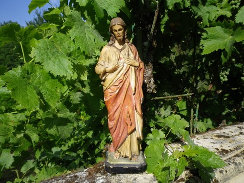 Ancienne staue jesus - de,