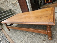 GRANDE TABLE BASSE DE SALON EN CHENE MASSIF - LOURDE EN BON ETAT