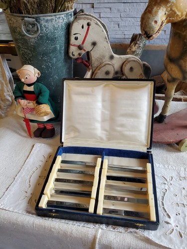 Coffret dix porte couteaux - porte,