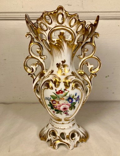 Joli vase cornet porcelaine - joli, en