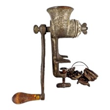 ANCIEN HACHOIR A VIANDE EN