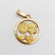 Pendentif médaille d'amour or