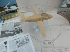 AVION "  MICROJET 200  " MAQUETTE PIECE UNIQUE 1/33  ET PLANS 3 V  1/10EME